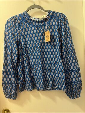 NWT Boden blue flower top